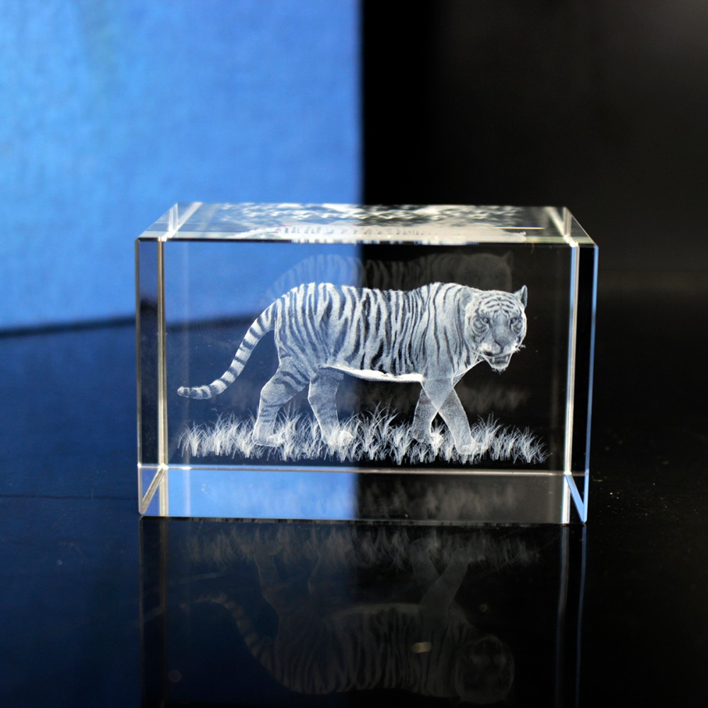 K9 Crystal Tiger Model Statue  – Paper Weight Crystal Bewertung und Preis
